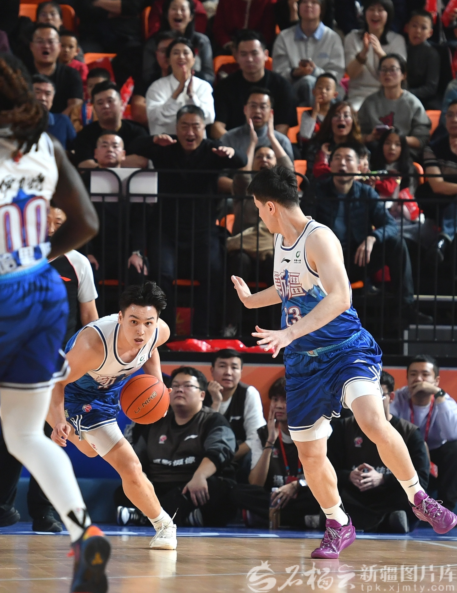 详细阅读:九游游戏中心-山东男篮刷新队史纪录备战法国杯新疆广汇赛前更衣室发声,多伦多猛龙今晚复出首秀都惊呆了的简单介绍 九游游戏中心-山东男篮刷新队史纪录备战法国杯新疆广汇赛前更衣室发声,多伦多猛龙今晚复出首秀都惊呆了的简单介绍